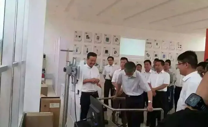 5582191b24330.jpg 5582191b24330.jpg