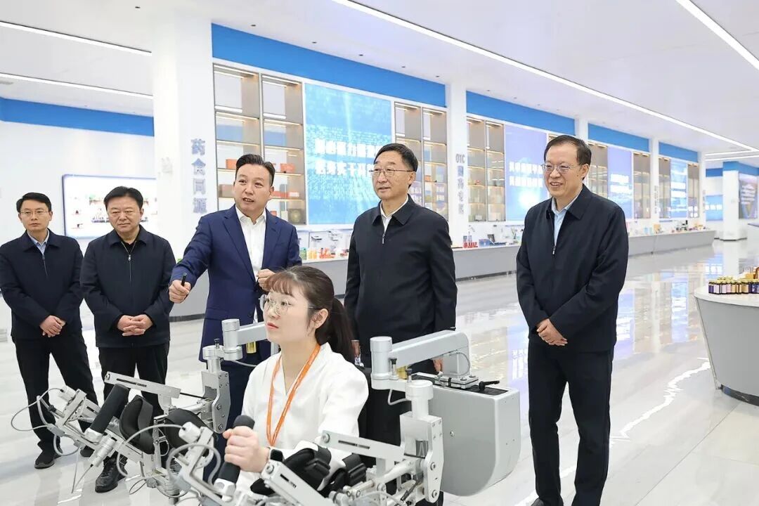 微信图片_2025-11-17_085233_442.jpg 微信图片_2025-11-17_085233_442.jpg